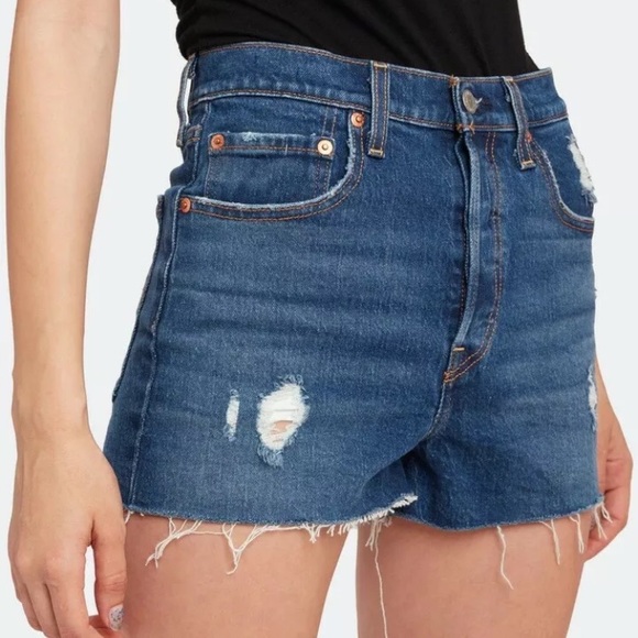 Levi’s Charleston Chill Ribcage High Rise Shorts - Picture 5 of 6